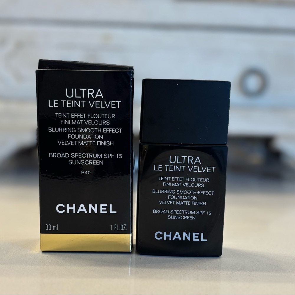 Chanel Ultra Le Teint Velvet B40 Foundation Velvet Matte Finish